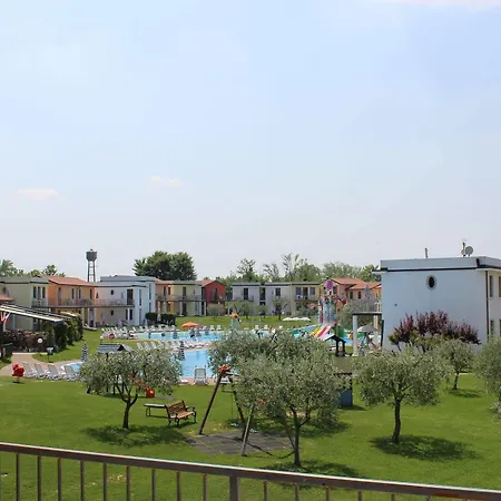 Gasparina Village Holiday park 4*