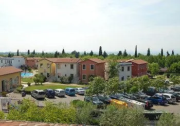 홀리데이파크 Gasparina Village 카스텔누보델가다