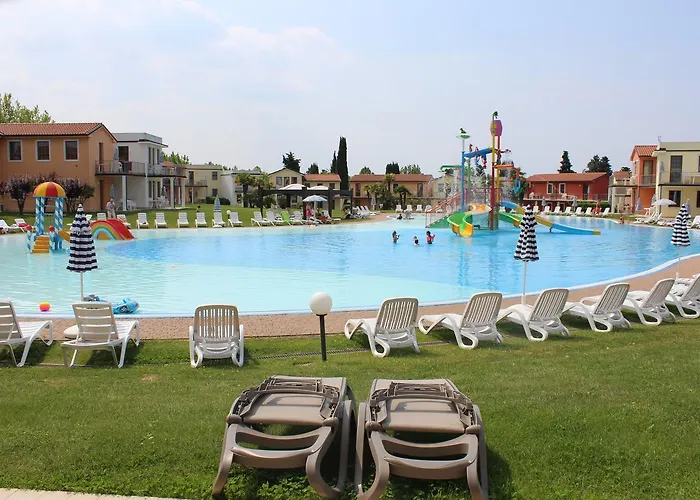 Gasparina Village 카스텔누보델가다