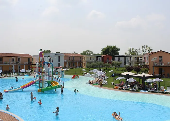 홀리데이파크 Gasparina Village 카스텔누보델가다